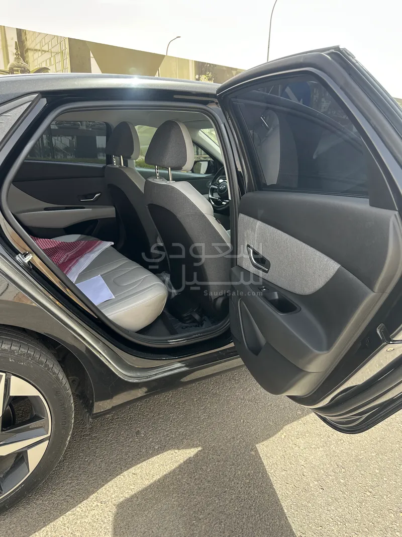 2021 هيونداي النترا سمارت