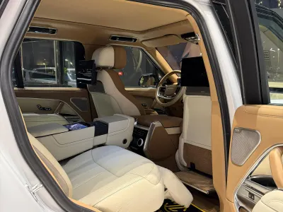 2023 لاند روفر رينج روفر اس في اوتوبيوغرافي