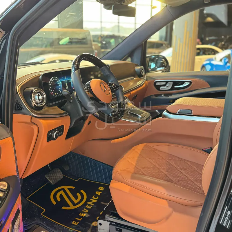 2025 مرسيدس - بنز فيتو