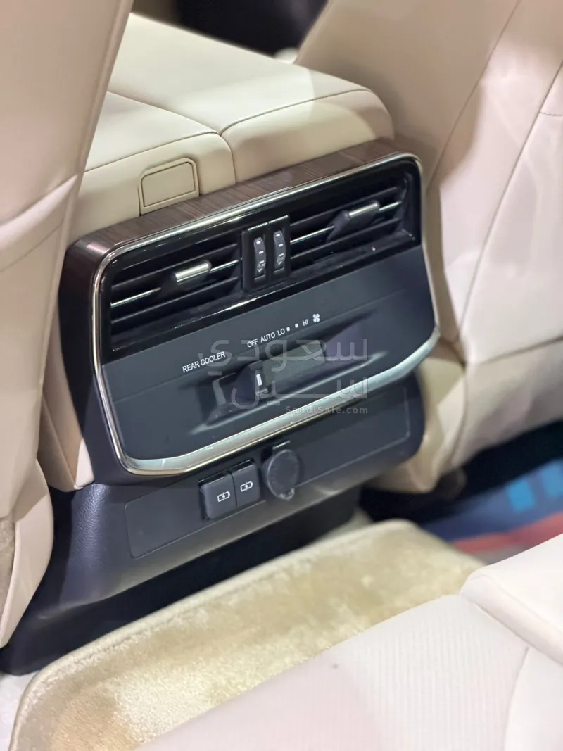 2022 تويوتا لاند كروزر جي اكس ار