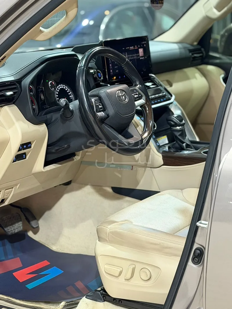 2022 تويوتا لاند كروزر جي اكس ار