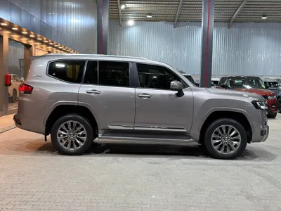 2022 تويوتا لاند كروزر جي اكس ار