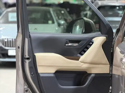 2022 تويوتا لاند كروزر جي اكس ار