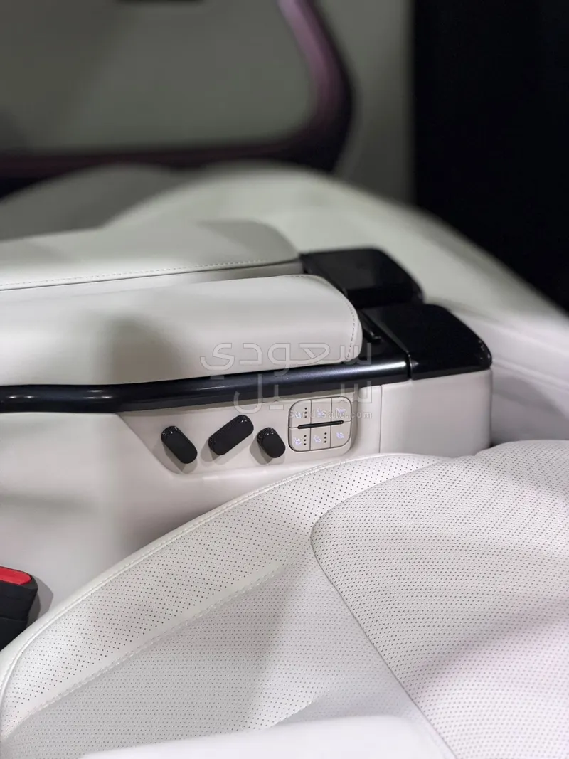 2026 روكس 01 أدماس