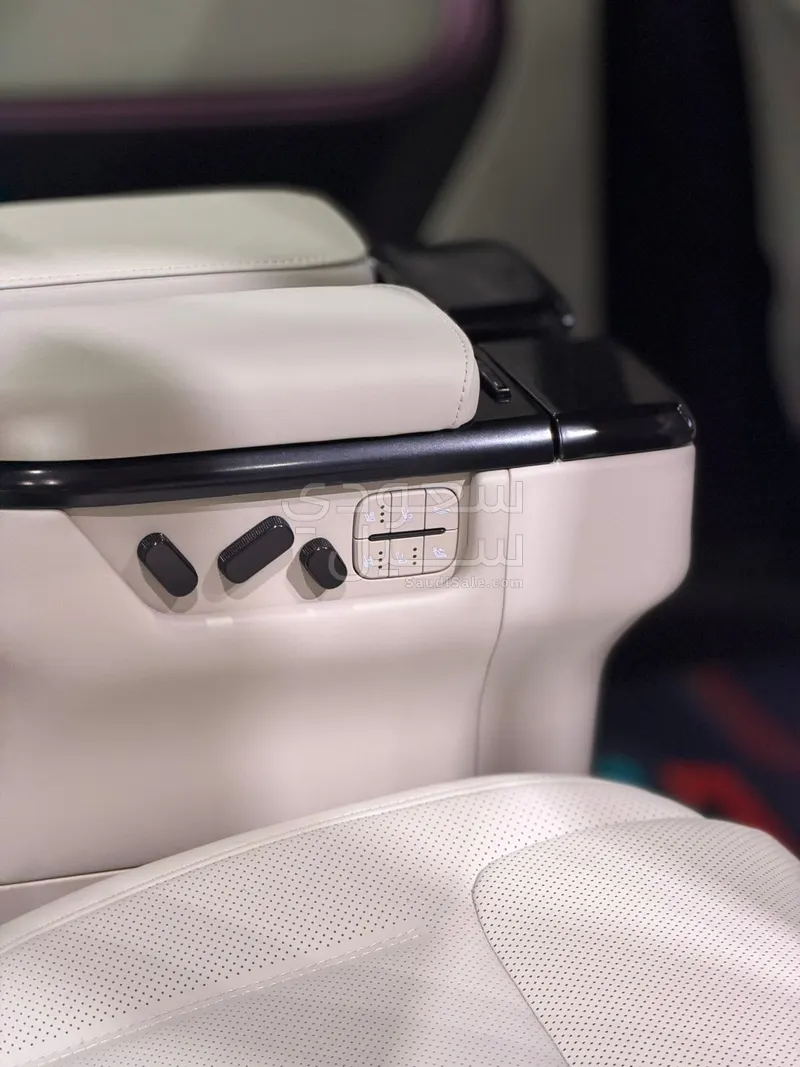 2026 روكس 01 أدماس