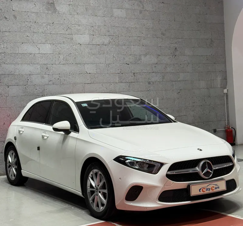 2020 مرسيدس - بنز أي 220