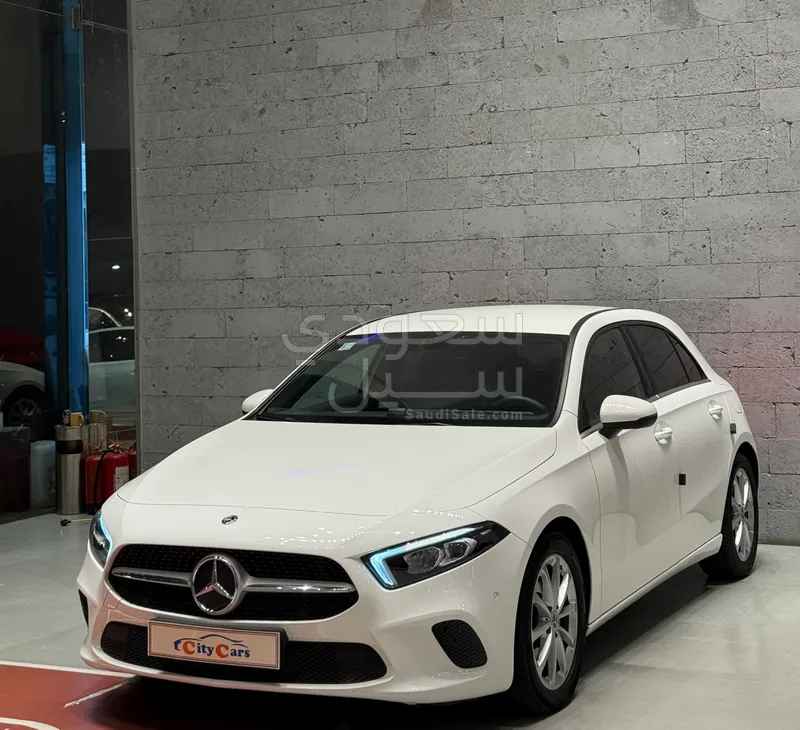 2020 مرسيدس - بنز أي 220