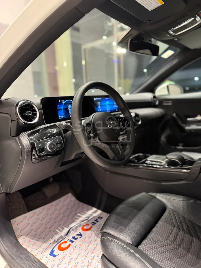 2020 مرسيدس - بنز أي 220