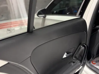 2020 مرسيدس - بنز أي 220