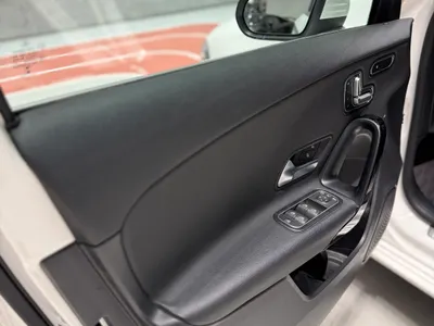 2020 مرسيدس - بنز أي 220