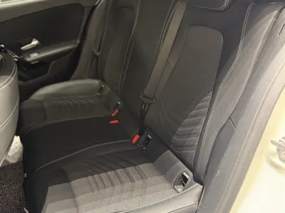 2020 مرسيدس - بنز أي 220