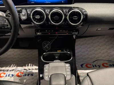 2020 مرسيدس - بنز أي 220