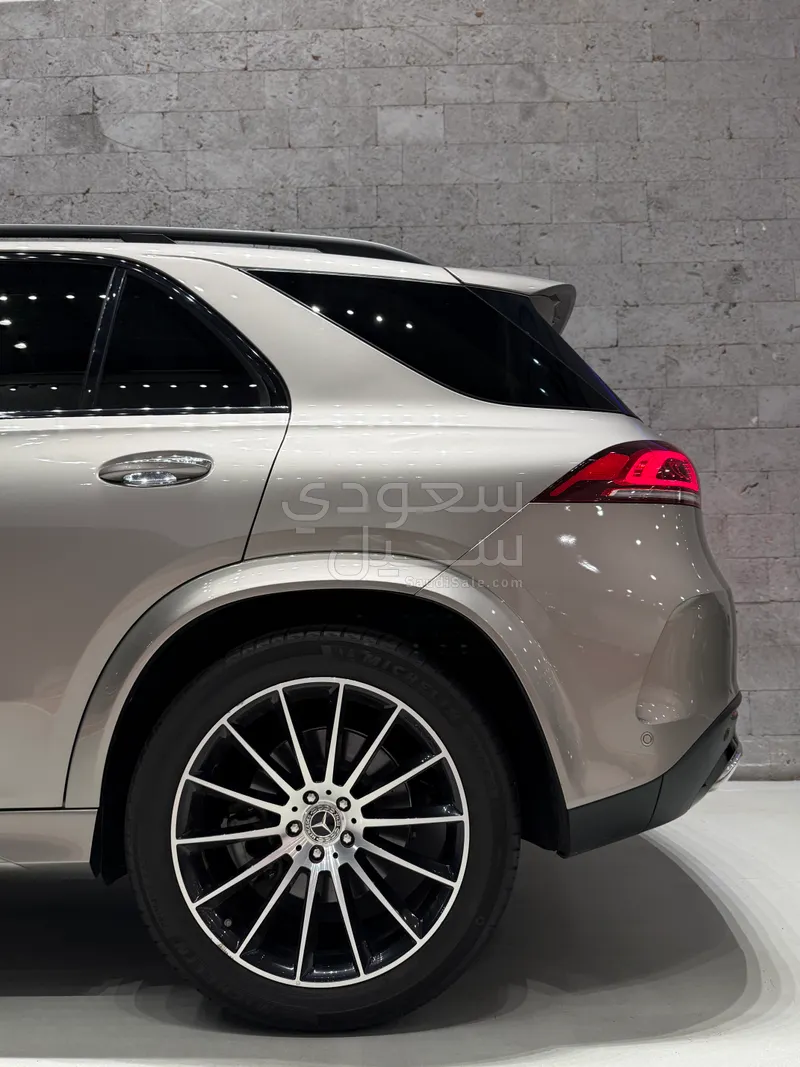 2020 مرسيدس - بنز جي إل إي 350