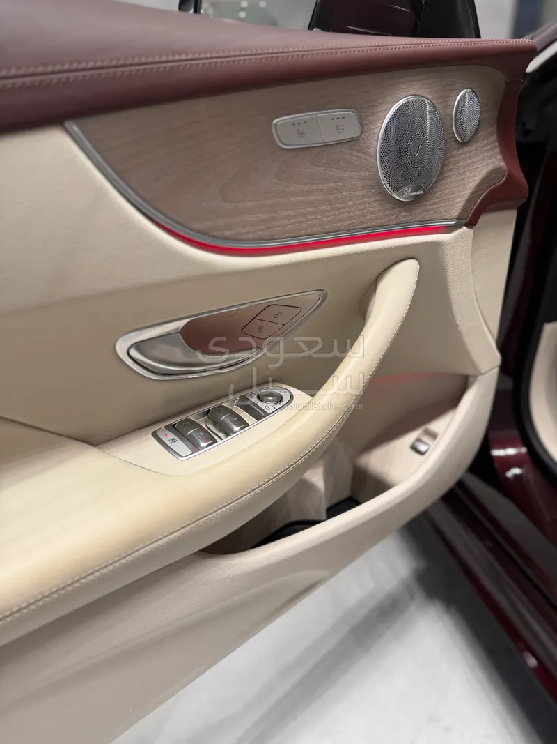 2019 مرسيدس - بنز إي 300