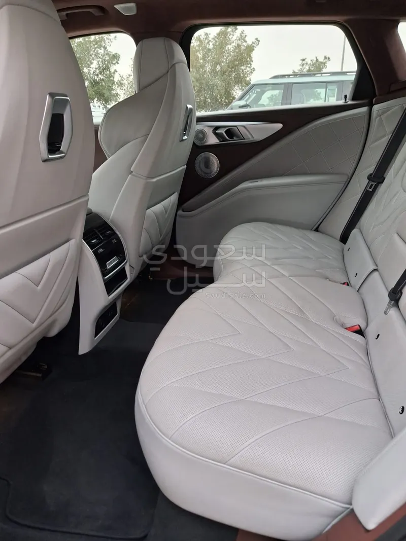 2023 بي ام دبليو اكس ام