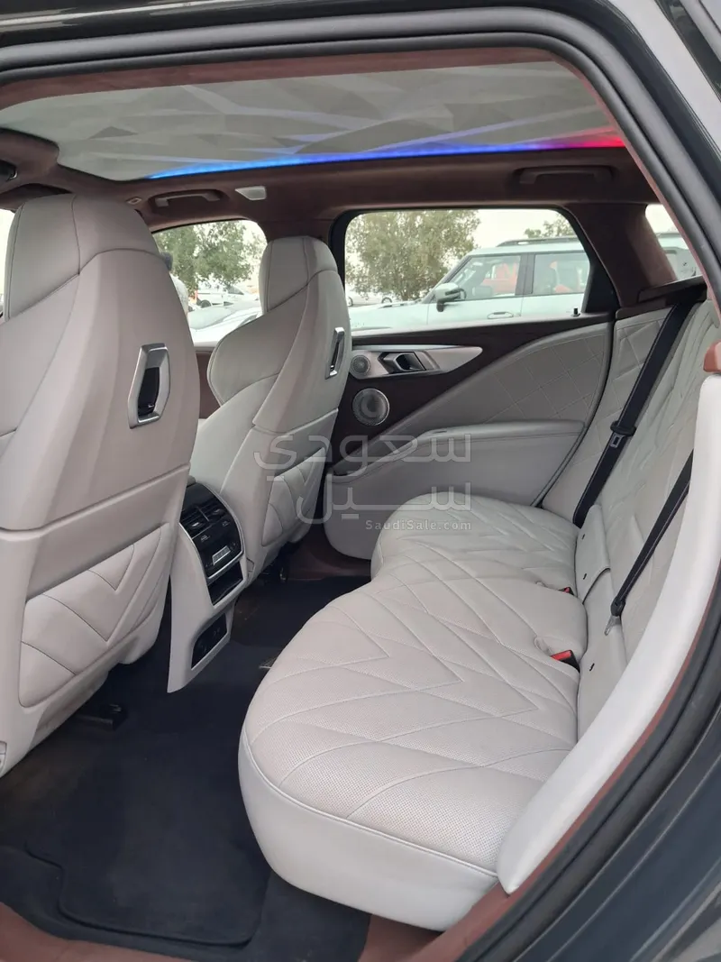 2023 بي ام دبليو اكس ام