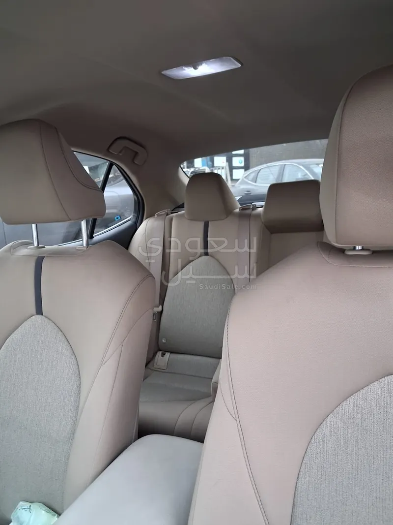 2024 تويوتا كامري ال اي