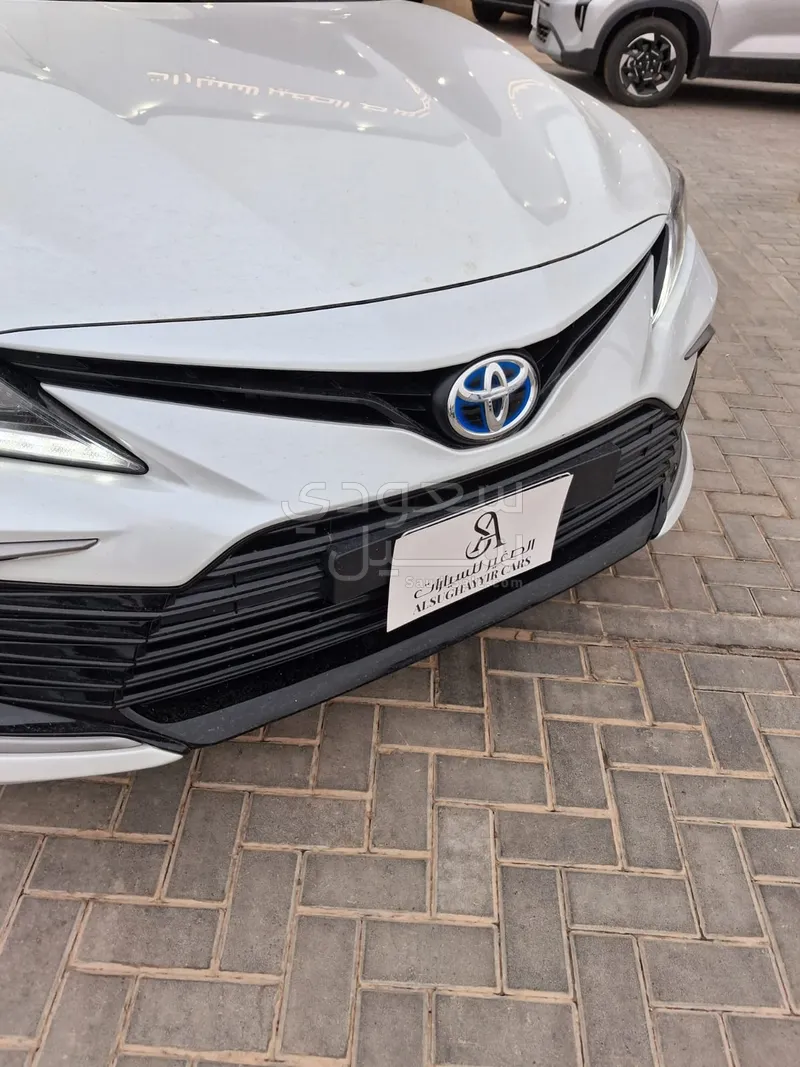 2024 تويوتا كامري ال اي