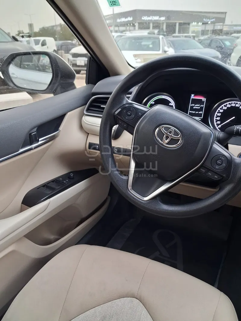 2024 تويوتا كامري ال اي