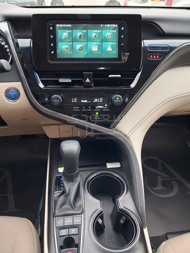 2024 تويوتا كامري ال اي