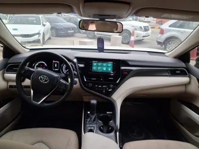 2024 تويوتا كامري ال اي