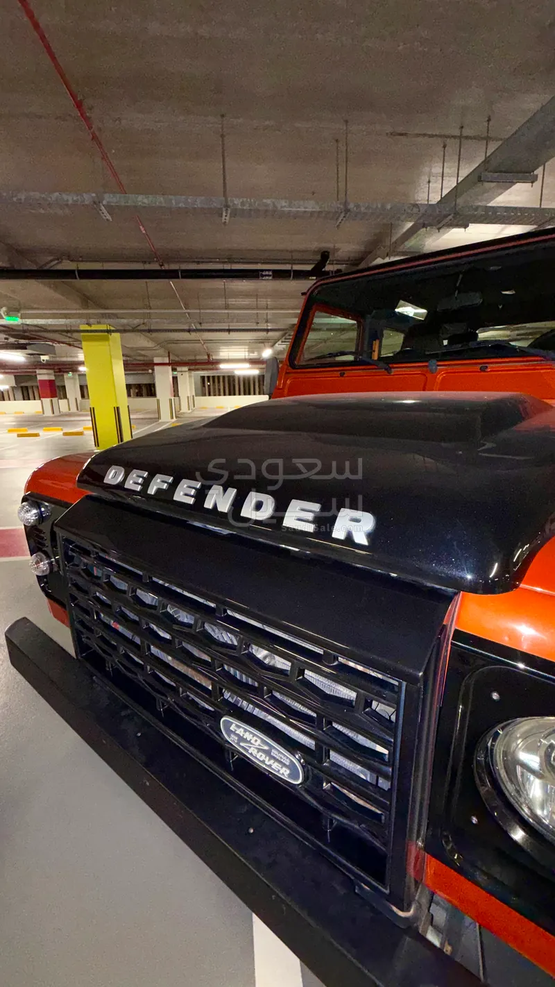 2016 لاند روفر ديفيندر 90