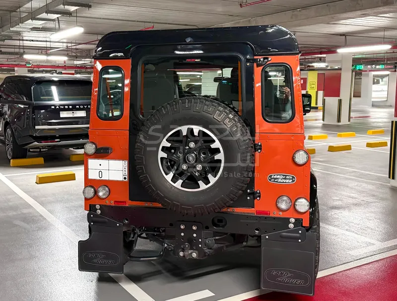 2016 لاند روفر ديفيندر 90