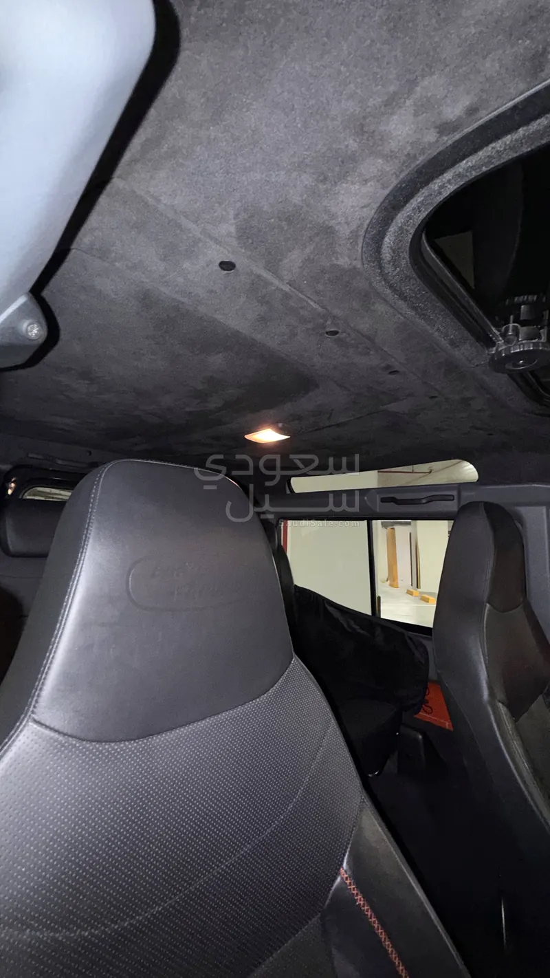 2016 لاند روفر ديفيندر 90