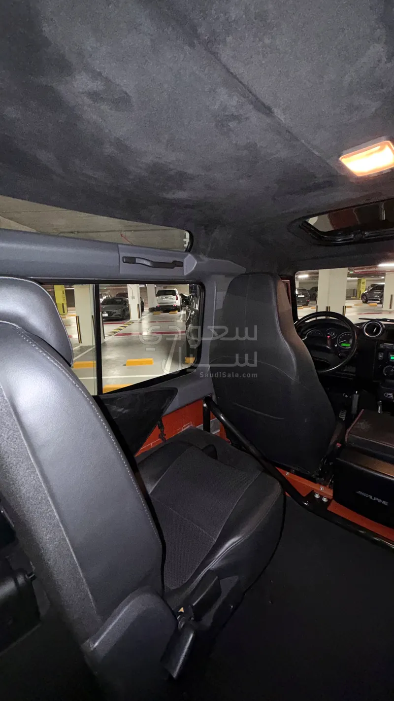 2016 لاند روفر ديفيندر 90