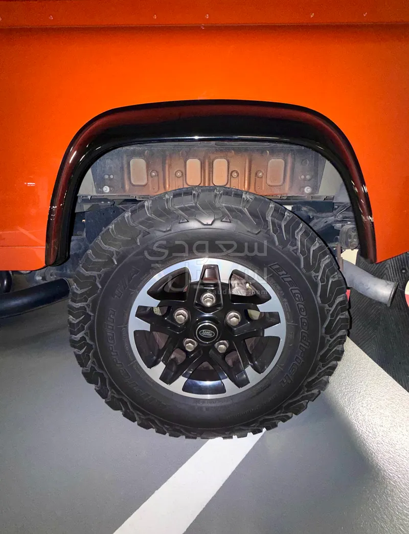 2016 لاند روفر ديفيندر 90