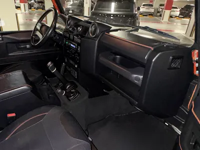 2016 لاند روفر ديفيندر 90