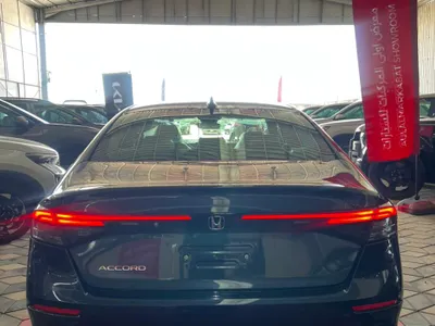 2025 هوندا اكورد إي إكس أي - اي