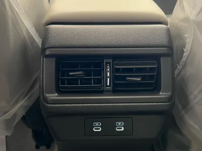 2025 هوندا اكورد إي إكس أي - اي