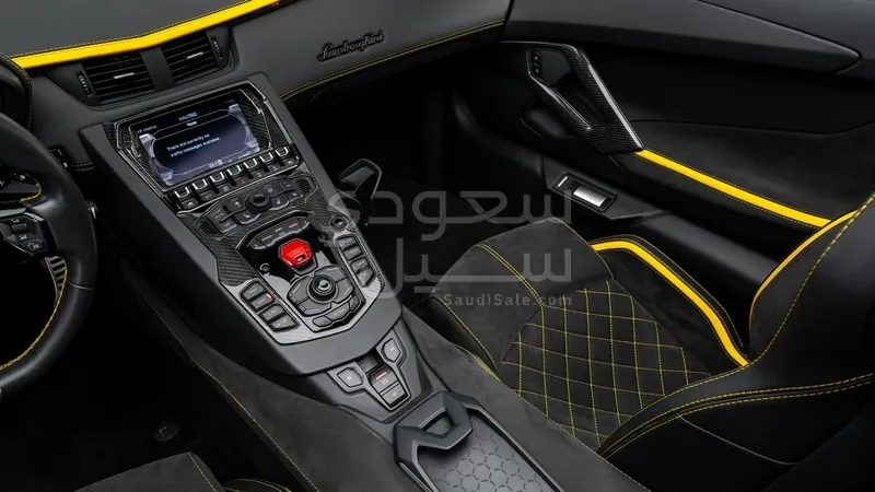 2018 لمبرجيني افنتادور اس رودستر