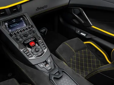 2018 لمبرجيني افنتادور اس رودستر