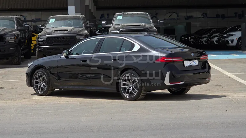 2026 بي ام دبليو الفئة الخامسة 520 أي