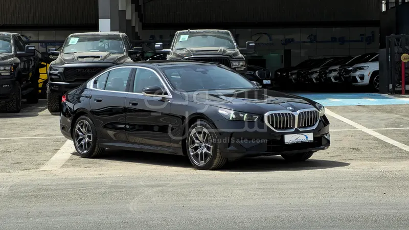 2026 بي ام دبليو الفئة الخامسة 520 أي