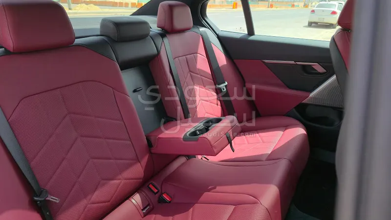 2026 بي ام دبليو الفئة الخامسة 520 أي