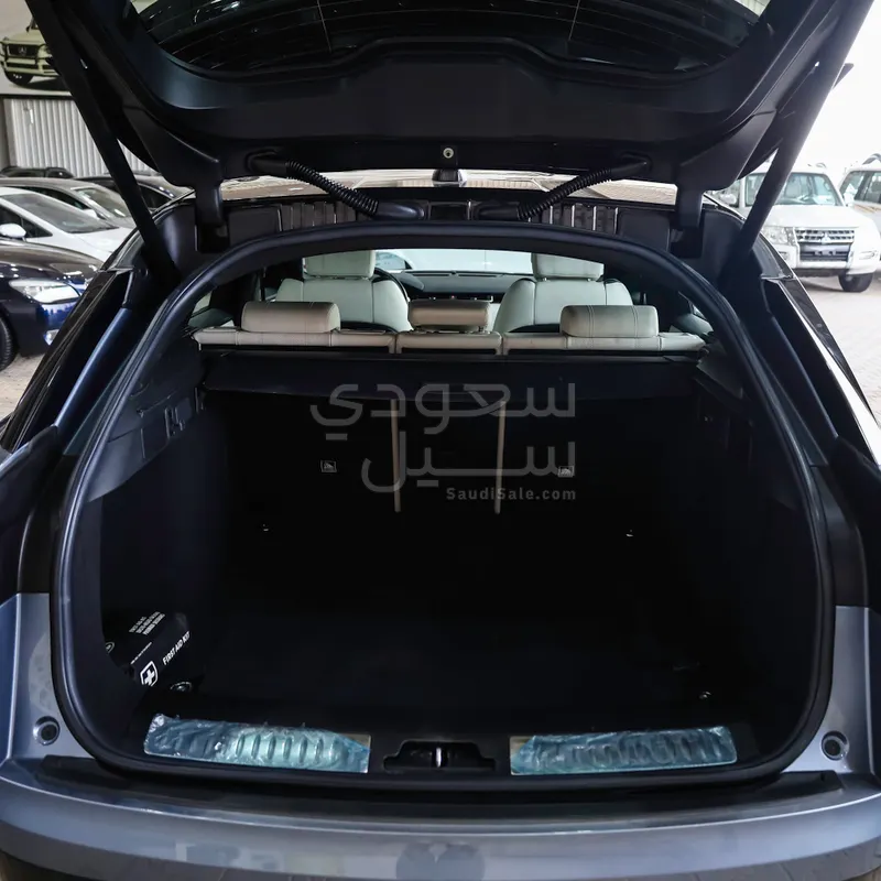 2020 لاند روفر رينج روفر فيلار فيلار