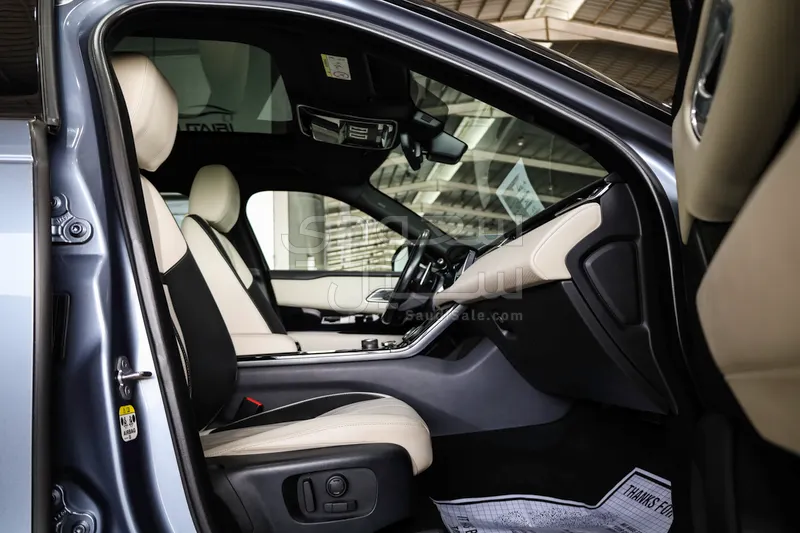 2020 لاند روفر رينج روفر فيلار فيلار