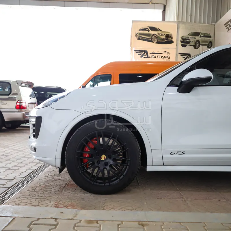 2016 بورش كايين جي تي اس