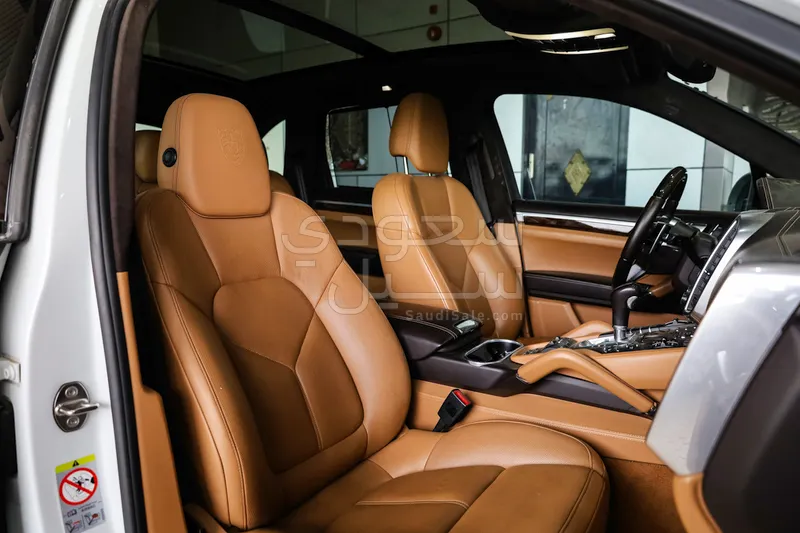 2016 بورش كايين جي تي اس