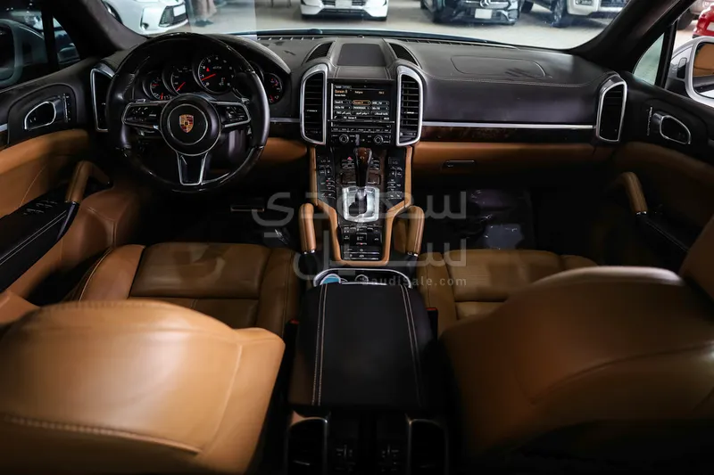 2016 بورش كايين جي تي اس