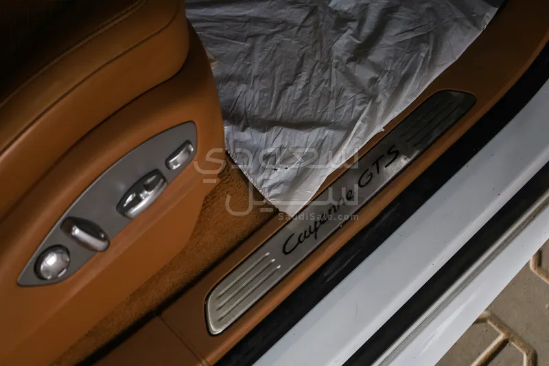 2016 بورش كايين جي تي اس