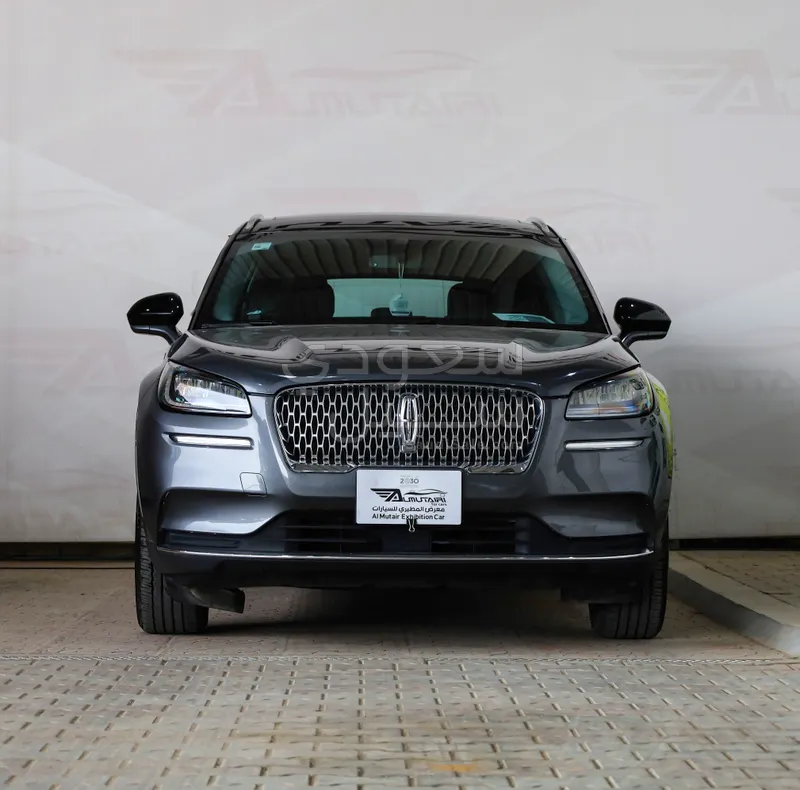 2022 لنكولن كورسير