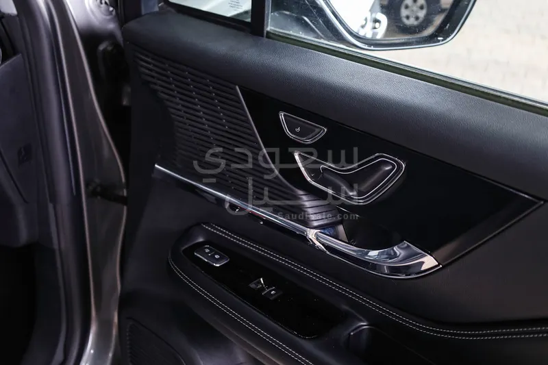 2022 لنكولن كورسير