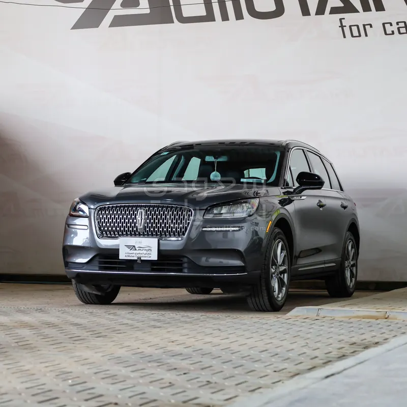 2022 لنكولن كورسير