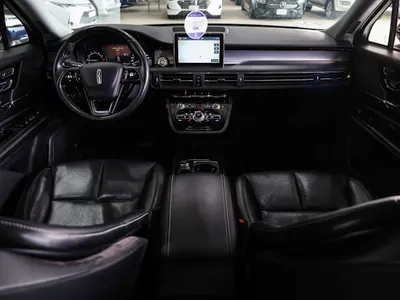 2022 لنكولن كورسير