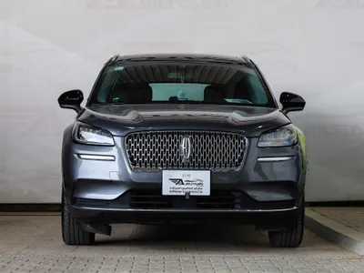 2022 لنكولن كورسير