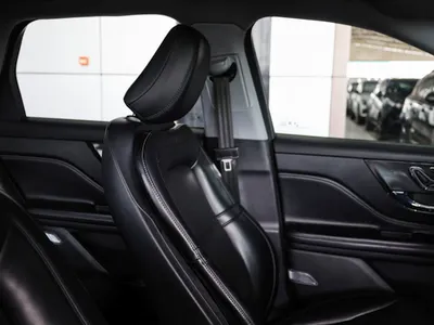 2022 لنكولن كورسير